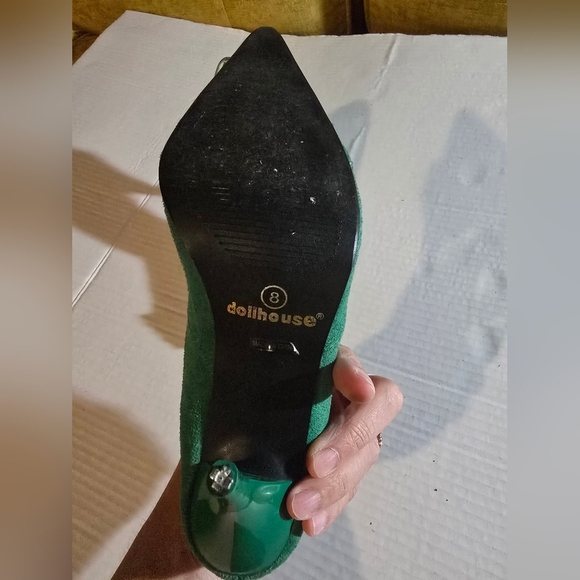 Dollhouse Emerald Heels with Gold Accent - Picture 3 of 8